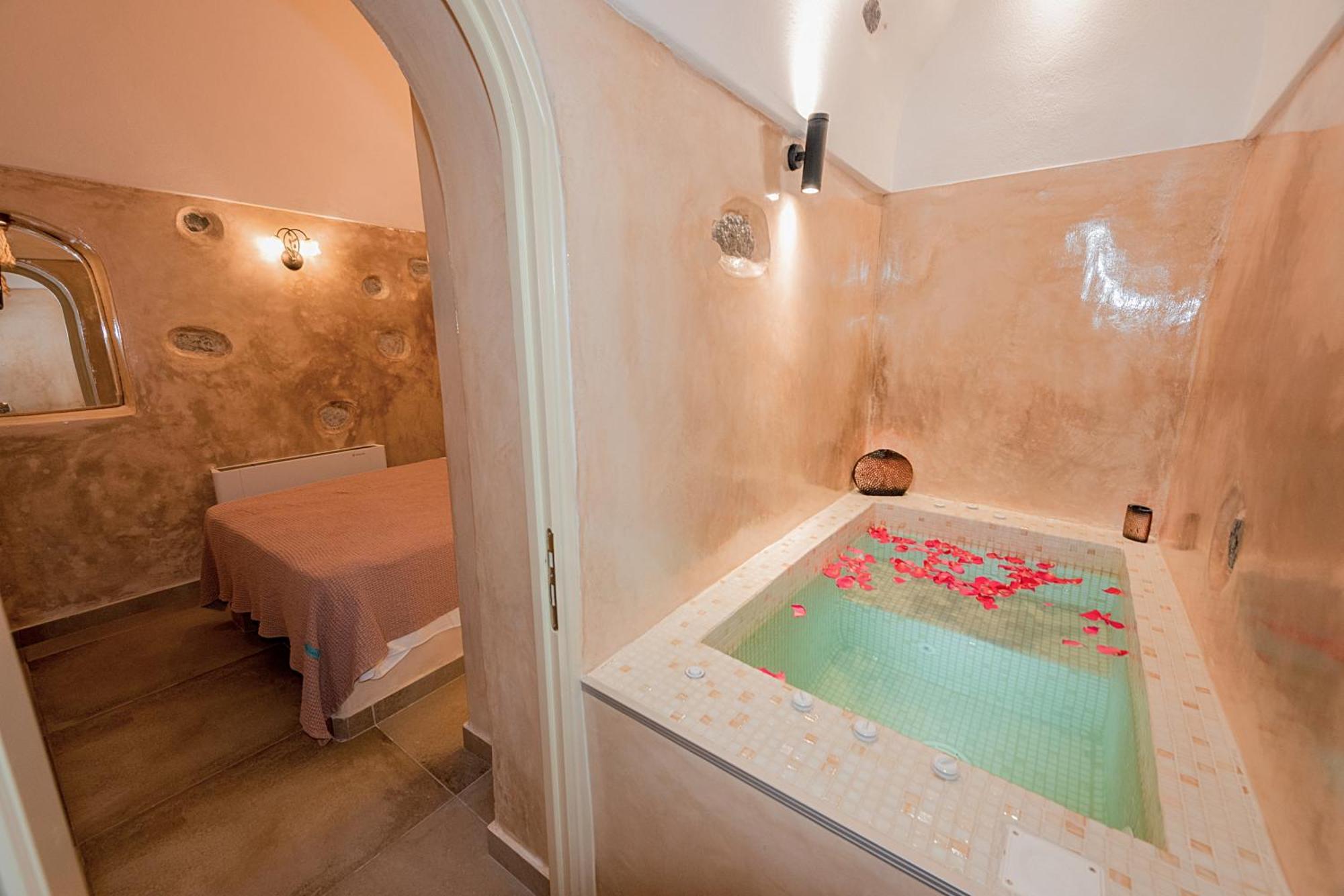 Luxury Villas Hariton Emporio  エクステリア 写真